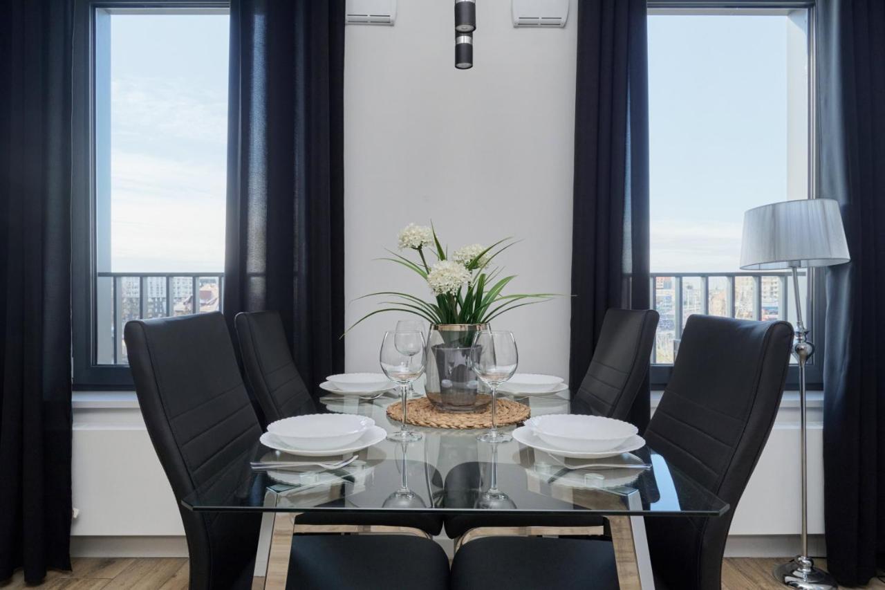 Chique For A Big Family With 2 Parking Spaces By Renters Apartment Wroclaw