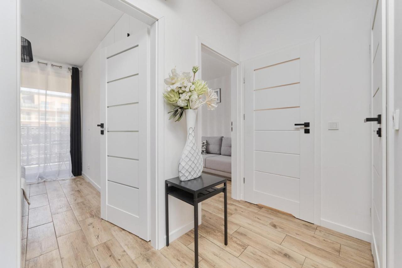 Chique For A Big Family With 2 Parking Spaces By Renters