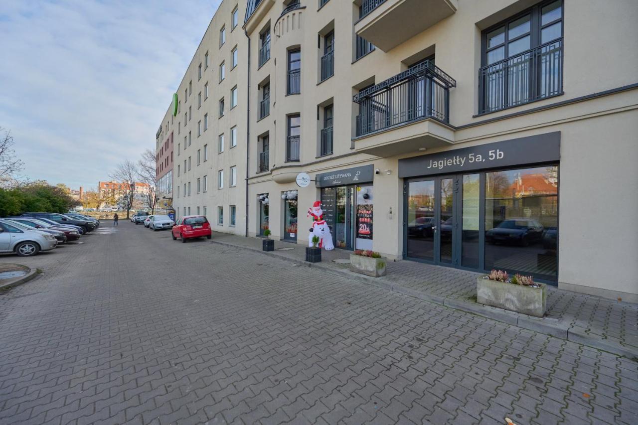 Chique For A Big Family With 2 Parking Spaces By Renters Wroclaw